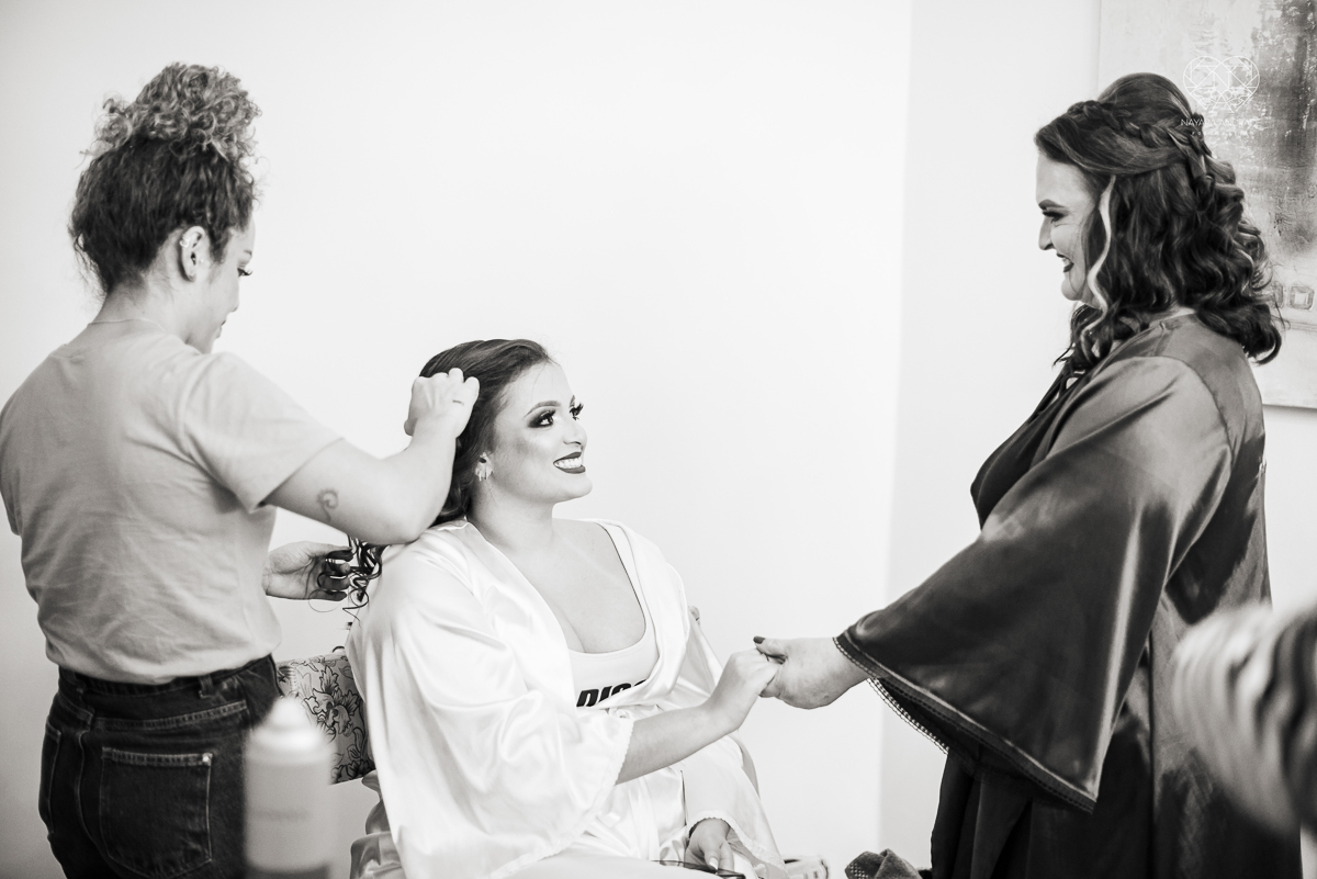 fotos de madrinhas e noiva no making of do dia do casamento team noiva nayara andrade