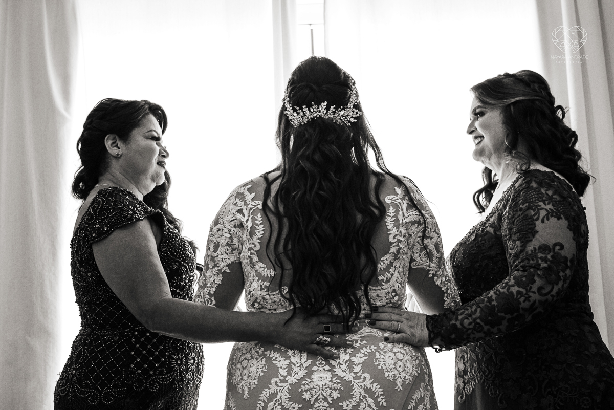 fotos de madrinhas e noiva no making of do dia do casamento team noiva nayara andrade