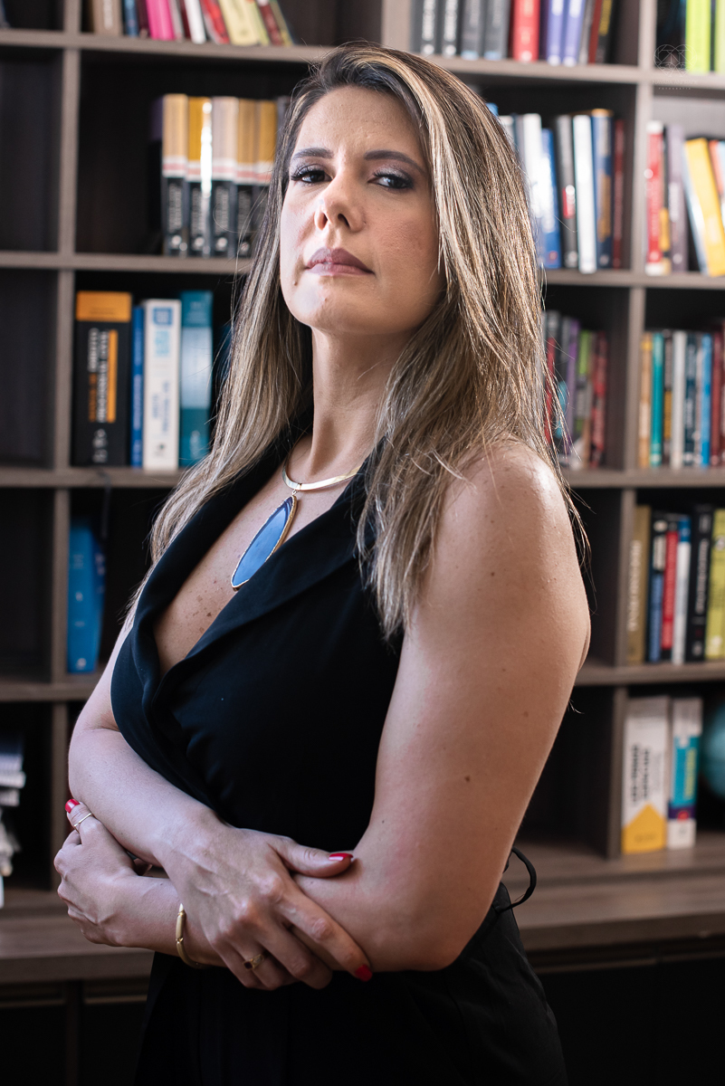 Fotografia de advogado e sua equipe branding book fotos e retratos profissional para empresarios e inspiraçao de retratos masculinos feitos pela fotografa premiada Nayara Andrade