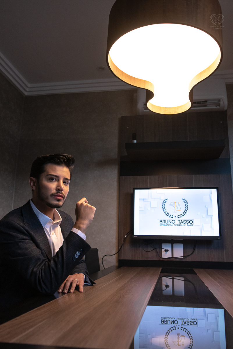 Fotografia de advogado e sua equipe branding book fotos e retratos profissional para empresarios e inspiraçao de retratos masculinos feitos pela fotografa premiada Nayara Andrade