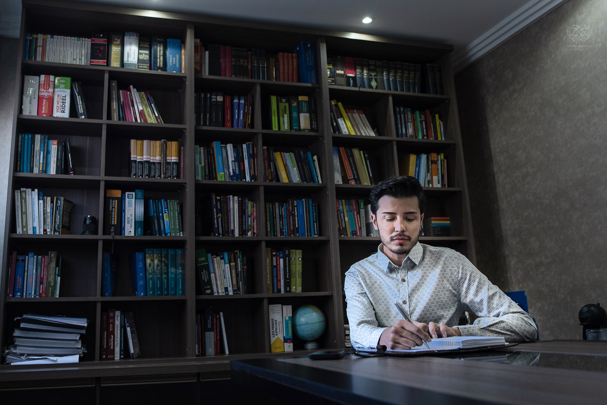 Fotografia de advogado e sua equipe branding book fotos e retratos profissional para empresarios e inspiraçao de retratos masculinos feitos pela fotografa premiada Nayara Andrade