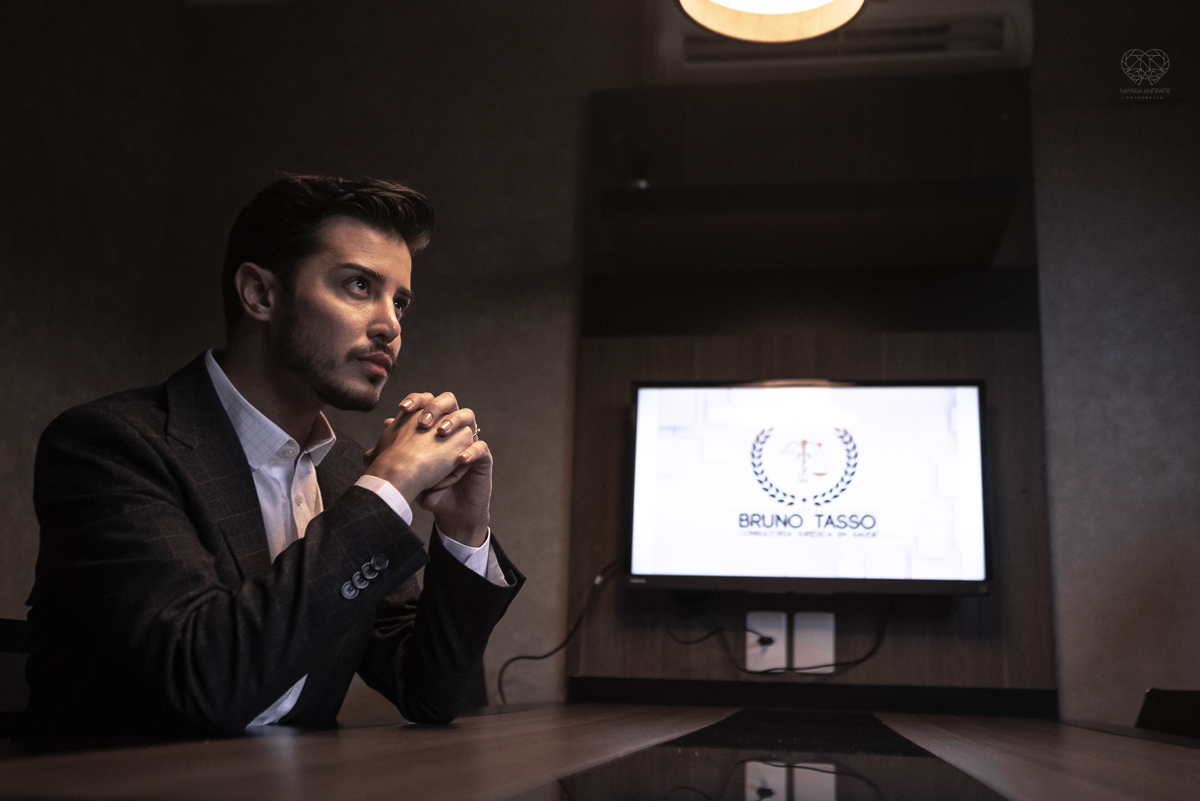 Fotografia de advogado e sua equipe branding book fotos e retratos profissional para empresarios e inspiraçao de retratos masculinos feitos pela fotografa premiada Nayara Andrade