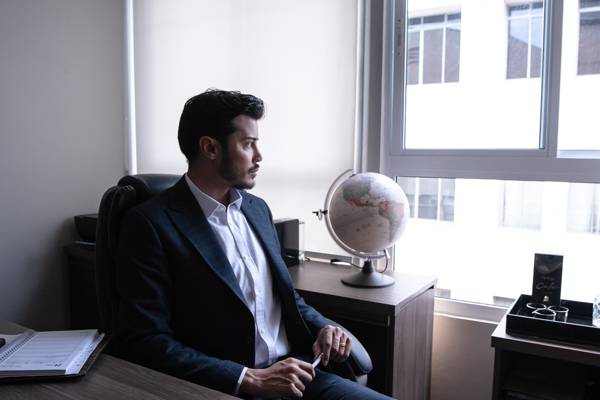 Fotografia de advogado e sua equipe branding book fotos e retratos profissional para empresarios e inspiraçao de retratos masculinos feitos pela fotografa premiada Nayara Andrade