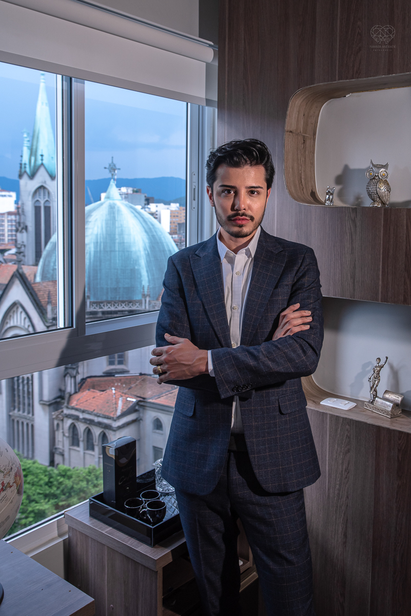 Fotografia de advogado e sua equipe branding book fotos e retratos profissional para empresarios e inspiraçao de retratos masculinos feitos pela fotografa premiada Nayara Andrade