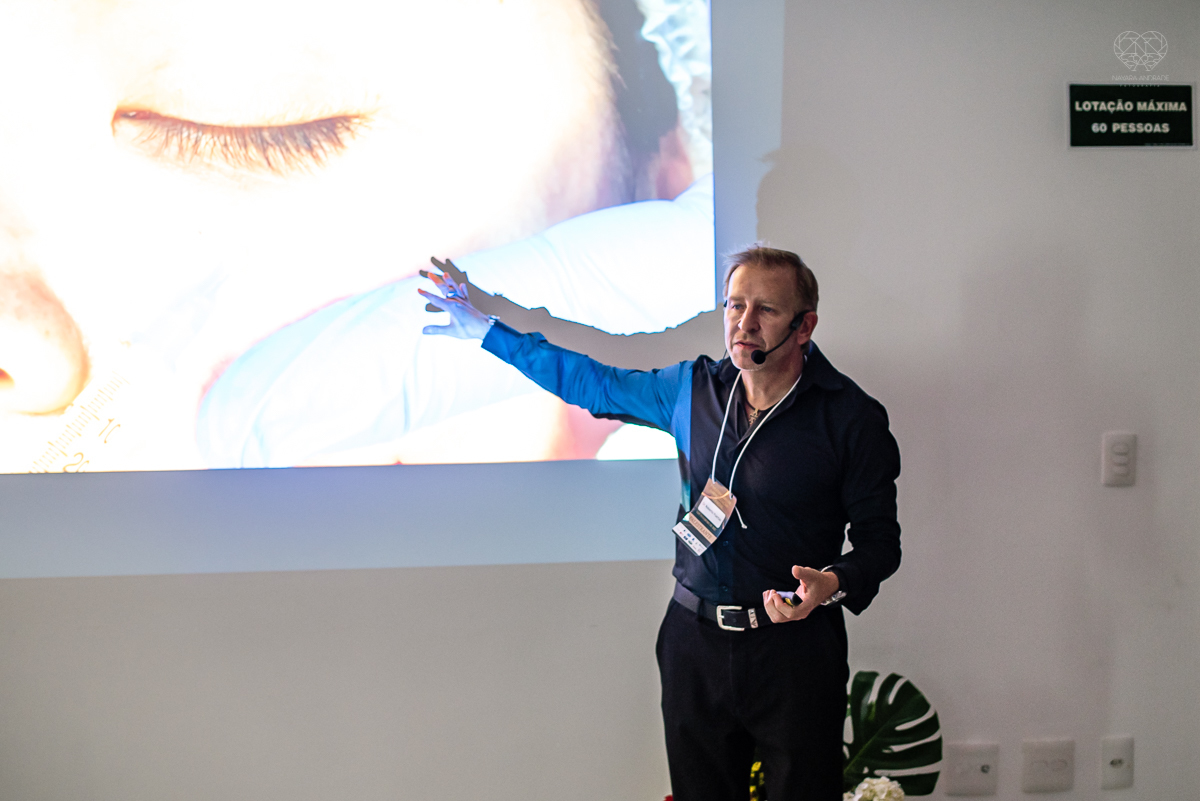 fotografia corporativa do congreço de odontologia sobre harmonizaçao orofacial fotografia nayara andrade em santos litoral de sao paulo congreço inova katia onofre 