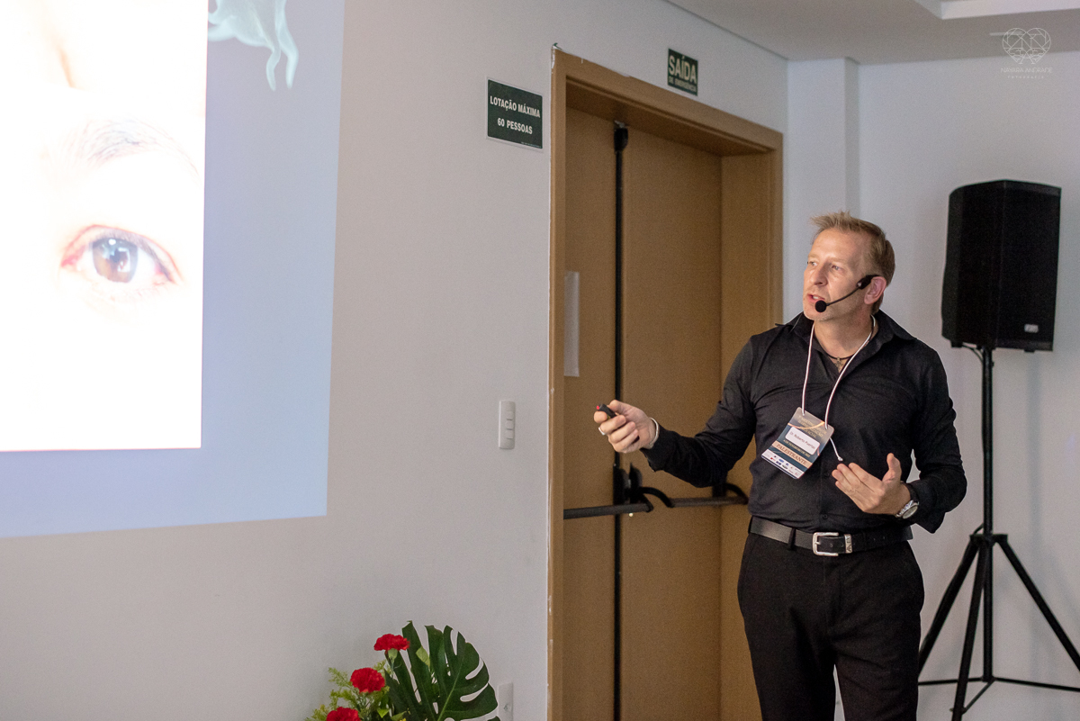 fotografia corporativa do congreço de odontologia sobre harmonizaçao orofacial fotografia nayara andrade em santos litoral de sao paulo congreço inova katia onofre 