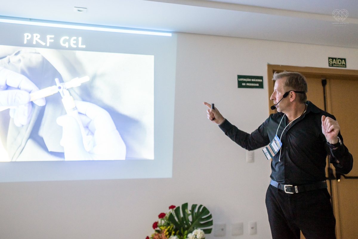 fotografia corporativa do congreço de odontologia sobre harmonizaçao orofacial fotografia nayara andrade em santos litoral de sao paulo congreço inova katia onofre 