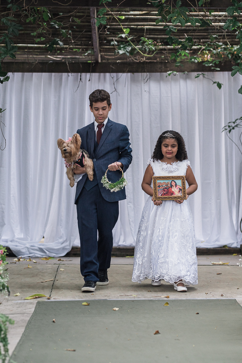 casamento  rustico e romantico de dia realizado no espaço plataforma na baixada santista, noivas com vestido romantico e fotografia pela fotografa premiada nayara andrade