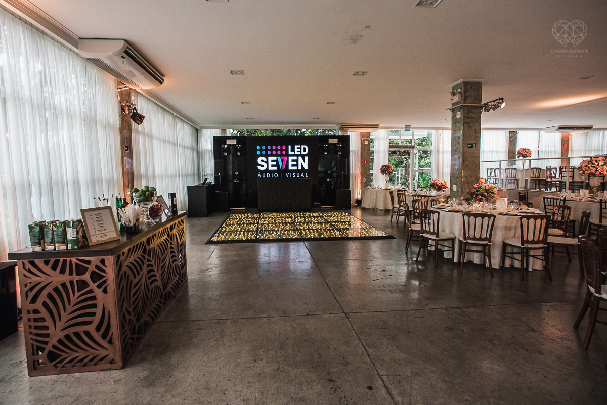 vcasamento  rustico e romantico de dia realizado no espaço plataforma na baixada santista, noivas com vestido romantico e fotografia pela fotografa premiada nayara andrade