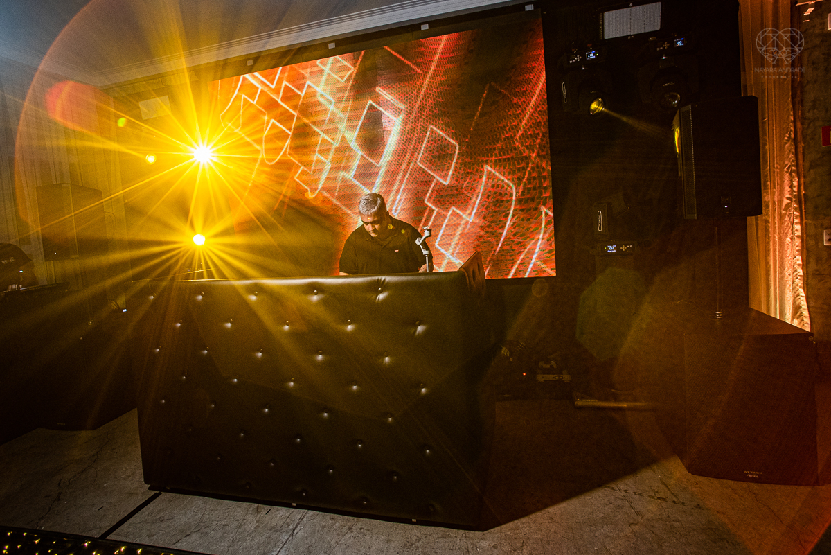 casamento  rustico e romantico de dia realizado no espaço plataforma na baixada santista, noivas com vestido romantico e fotografia pela fotografa premiada nayara andrade