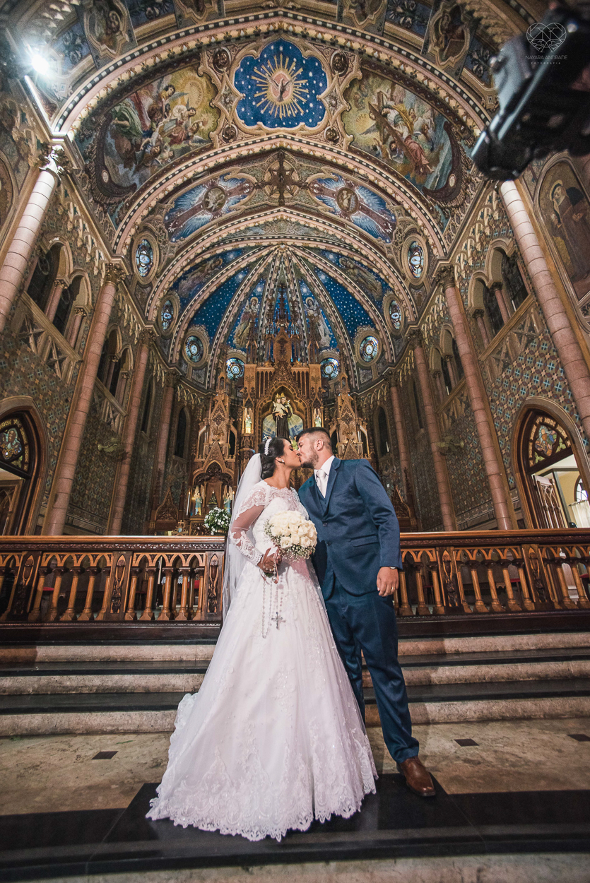 casamento realizado na igreja basilica menor do embare em santos  casamento classico em igreja catolica na baixada santista fotografias pela fotografa premiada Nayara Andrade fotos da Igreja do Embare com todos os detalhes