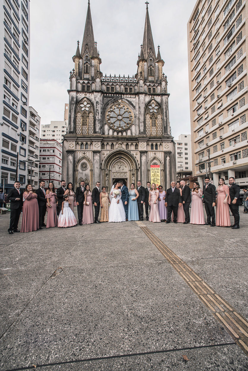 casamento realizado na igreja basilica menor do embare em santos  casamento classico em igreja catolica na baixada santista fotografias pela fotografa premiada Nayara Andrade fotos da Igreja do Embare com todos os detalhes