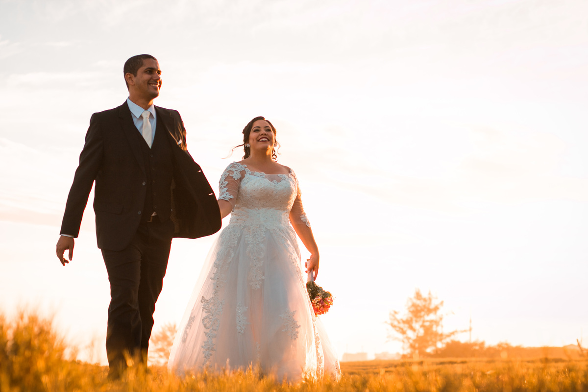 Trash the dress - Inspiração - vestido de noiva Melhor fotógrafo de Niterói Maricá Itaboraí