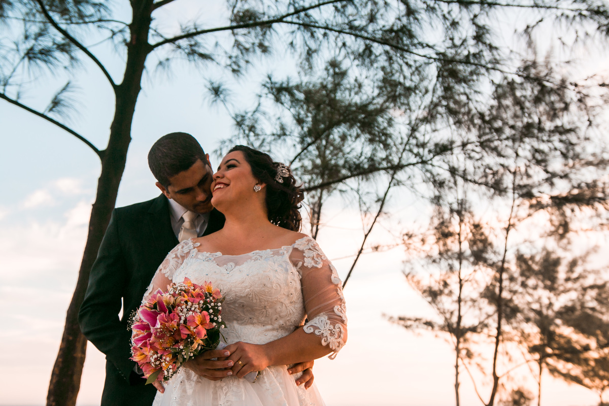 Trash the dress - Inspiração - vestido de noiva Melhor fotógrafo de Niterói Maricá Itaboraí