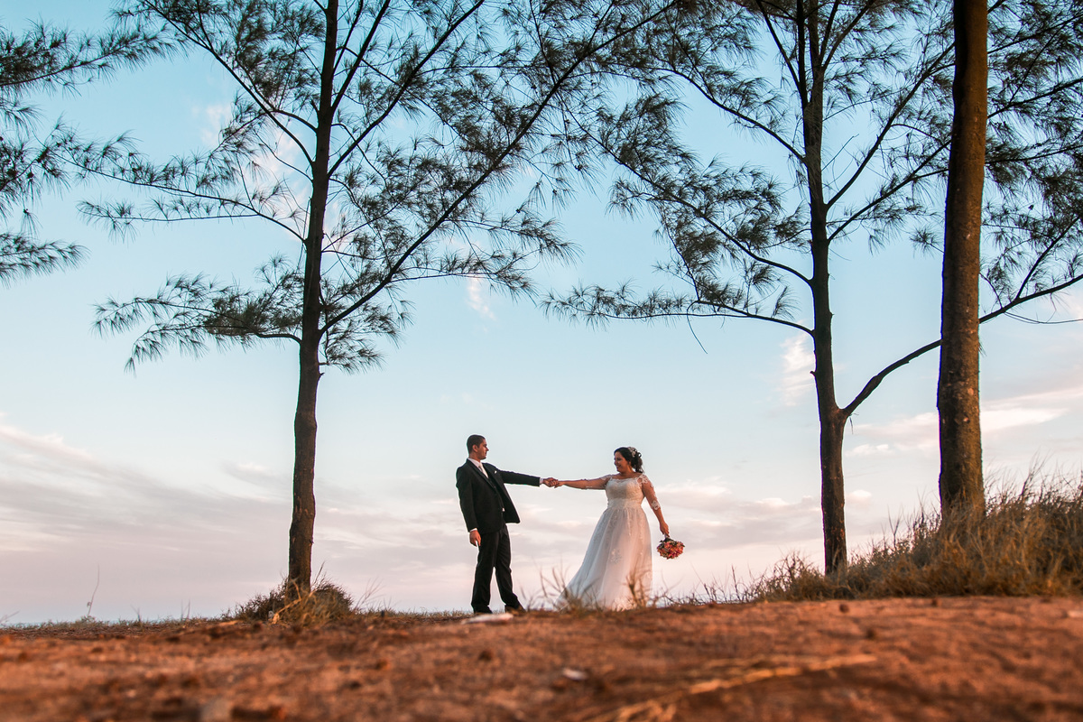 Trash the dress - Inspiração - vestido de noiva Melhor fotógrafo de Niterói Maricá Itaboraí