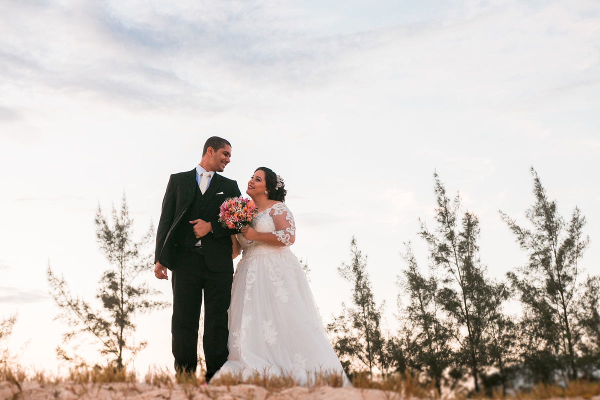 Trash the dress - Inspiração - vestido de noiva Melhor fotógrafo de Niterói Maricá Itaboraí