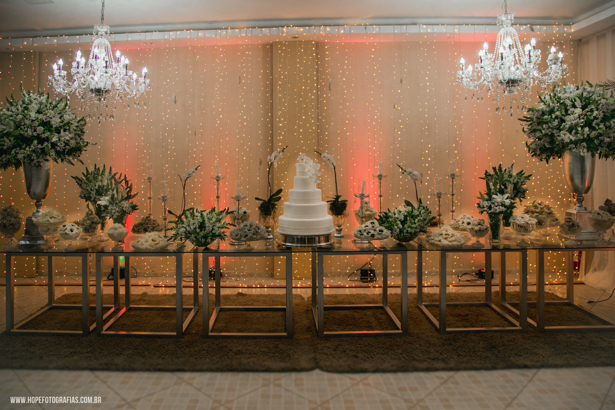 Decoração de Casamento - saida dos noivos -  fotografia de casamento Itaboraí - RJ