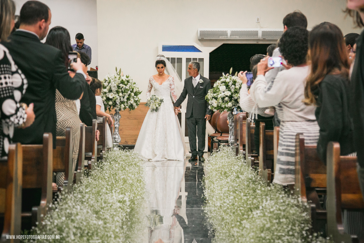 entrade da noiva -  fotografia de casamento Itaboraí - RJ