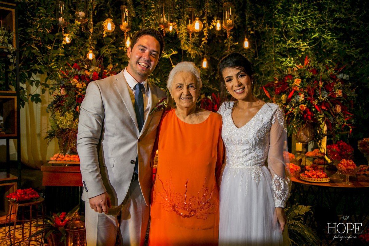 padrinhos - vila inglesa - niterói - casamento ao ar livre - casamento de dia - noiva - decoração de casamento - fotografo de niterói - decoração de casamento - mesa do bolo - docinhos de casamento