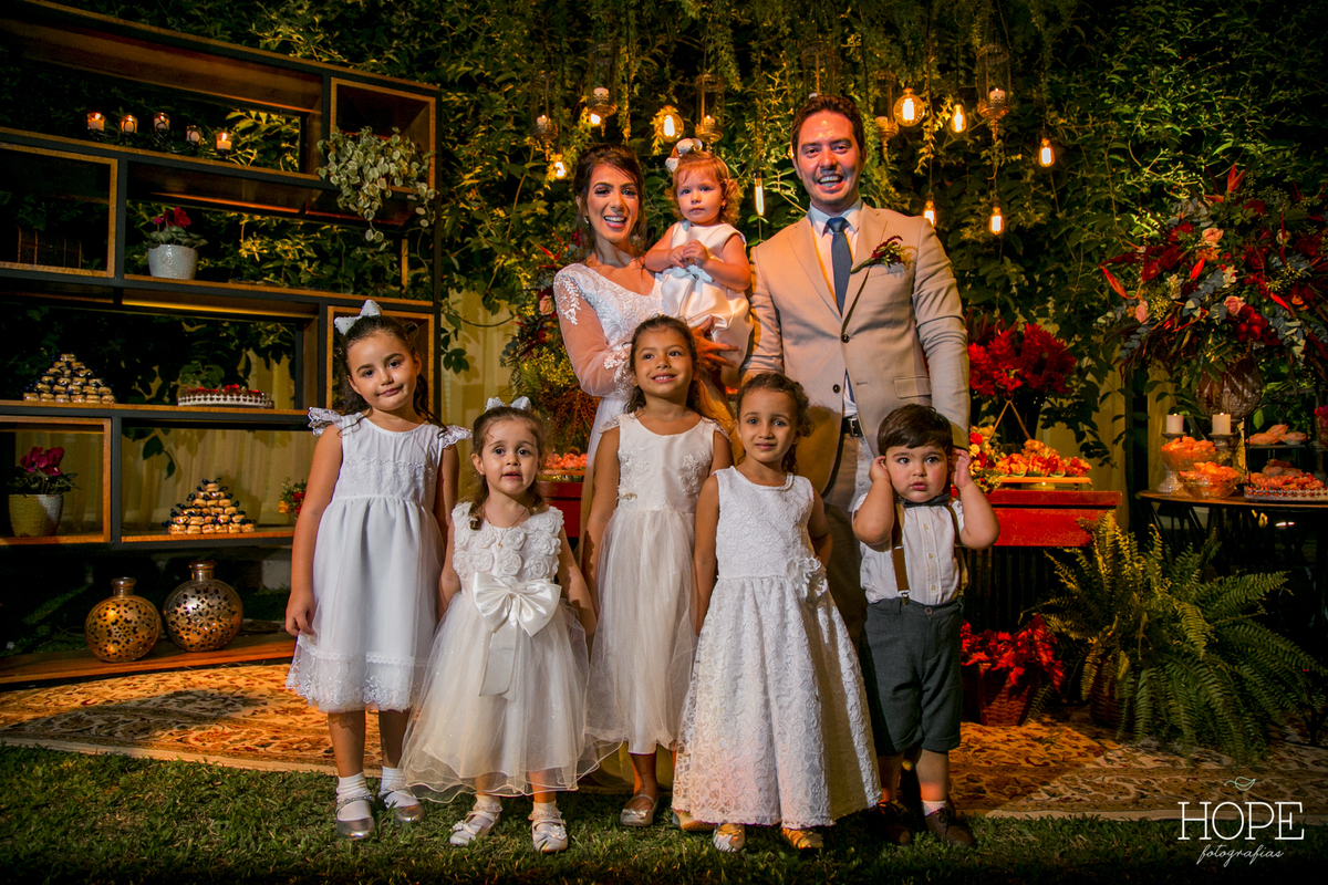 padrinhos - vila inglesa - niterói - casamento ao ar livre - casamento de dia - noiva - decoração de casamento - fotografo de niterói - decoração de casamento - mesa do bolo - docinhos de casamento