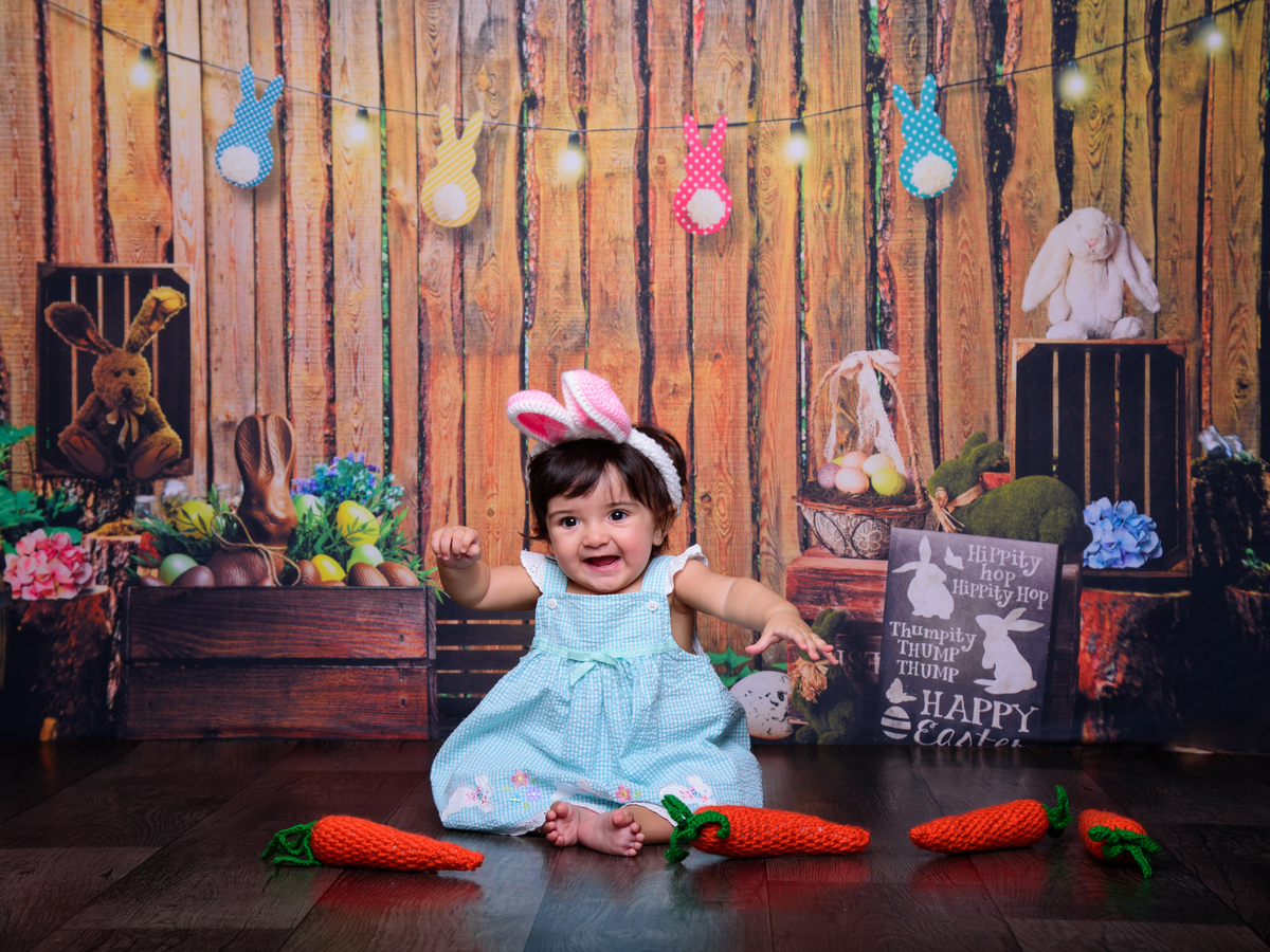 Sessão de Páscoa, coelhinho, cenoura, floresta, ovos de páscoa, flores.