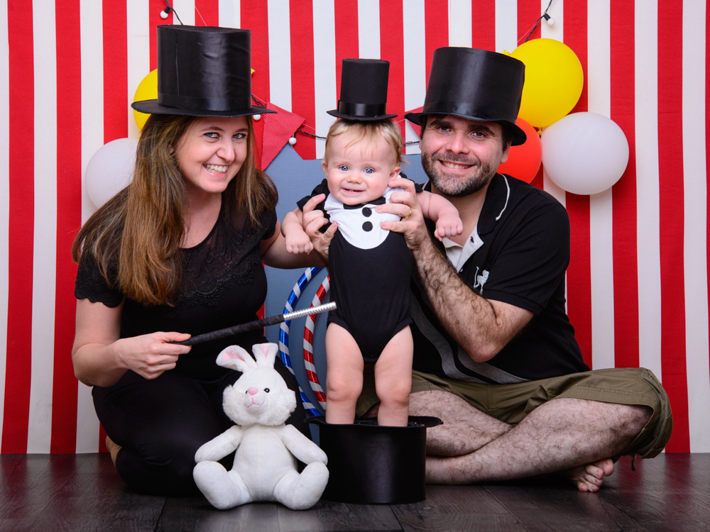 sessão circo, cores, gravata, mágicos, coelho, cartola, listras.