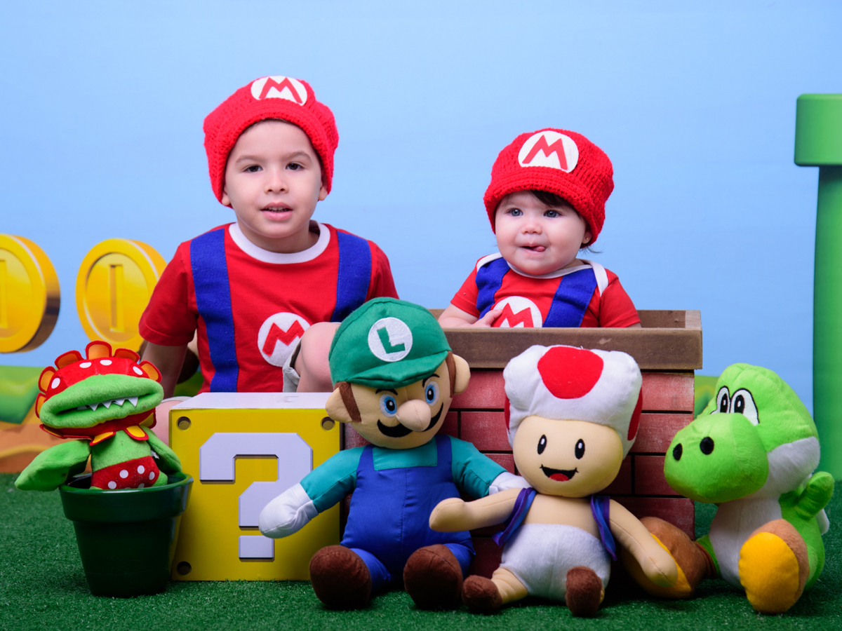 Sessão Dia dos Pais, Mário, Luigi, jacaré,  irmãos, video game, jogos.