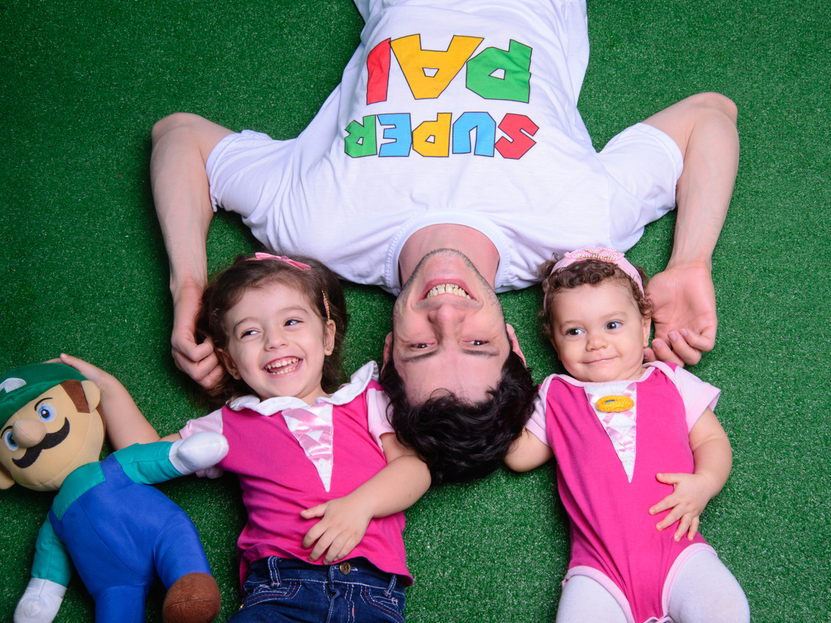 Sessão Dia dos Pais, família, pai, irmãs, jogos, super pai, diversão.