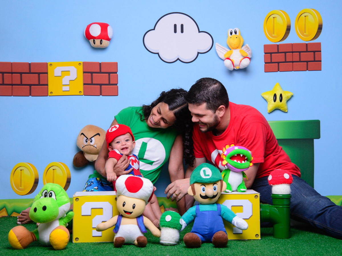 Sessão Dia dos Pais, estrela, Mário, Luigi, moedas, cogumelo, alegria, família, pais, bebê sorridente.