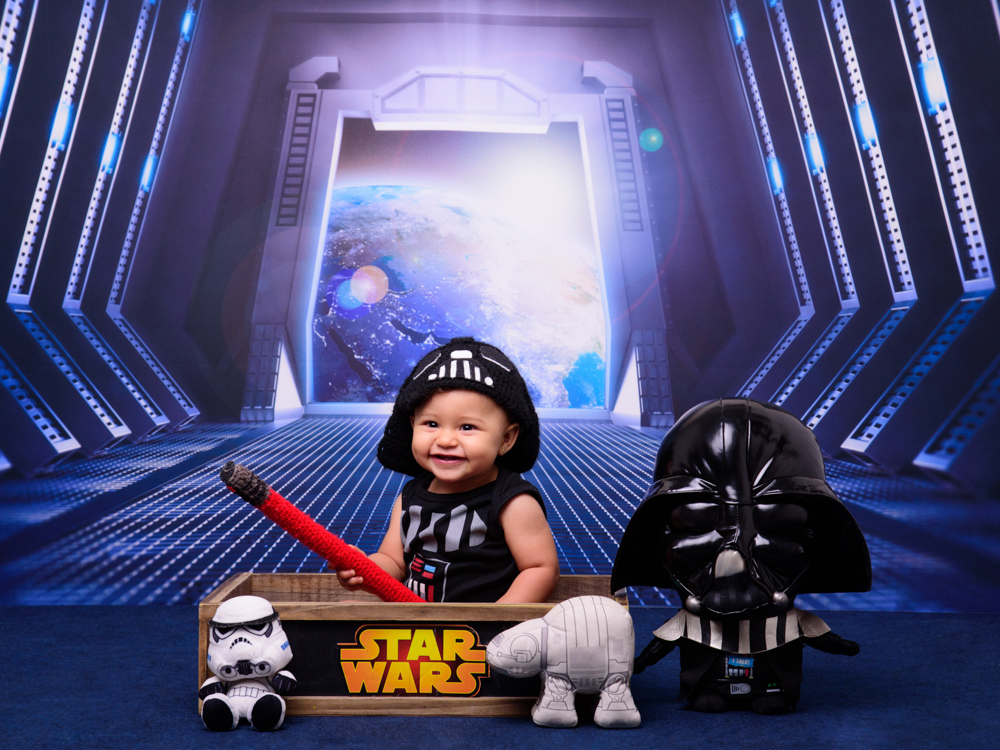 Sessão Aventura no Espaço, estrelas, espaço, aeronave, espada, roupa espacial, imaginação.