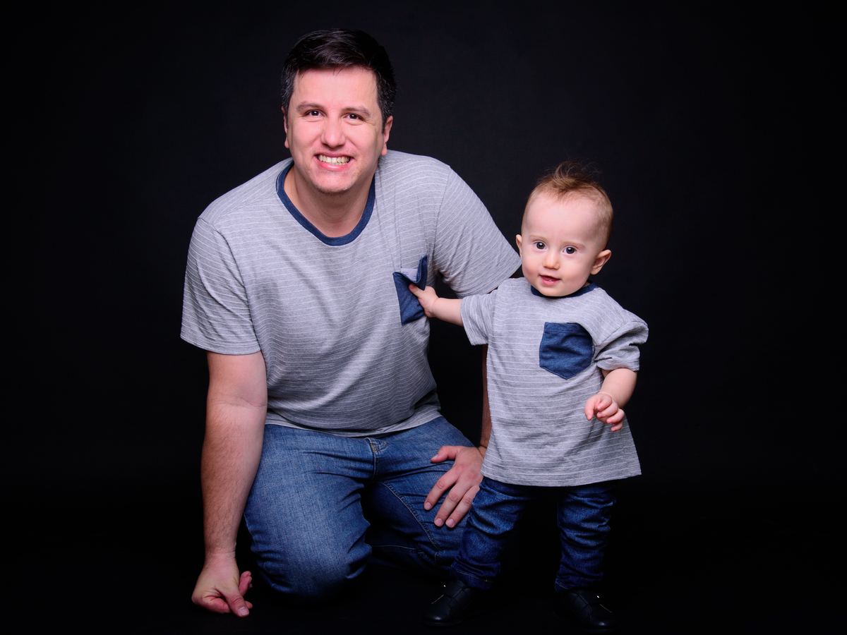 menina, sessão de fotos, ensaio fotográfico, beijo no papai, pai e filha, foto de família, inspiração foto de família, tal pai tal filho, 