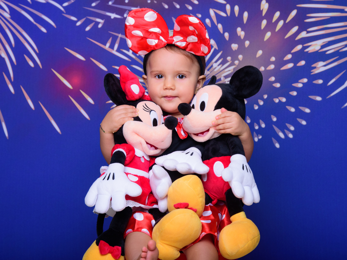 ntasia, castelo, disney, sessão infantil, sessão aniversário, inspiração foto infantil, minnie, mickey, fogos disney, fantasia de minnie, foto de bebê