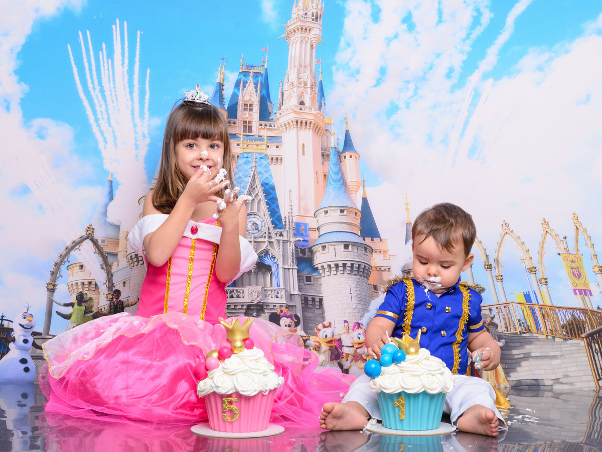 Smash the cake, irmãos, principe, princesa, disney, castelo, aniversário, sessão de aniversário, pequeno príncipe, 1 ano