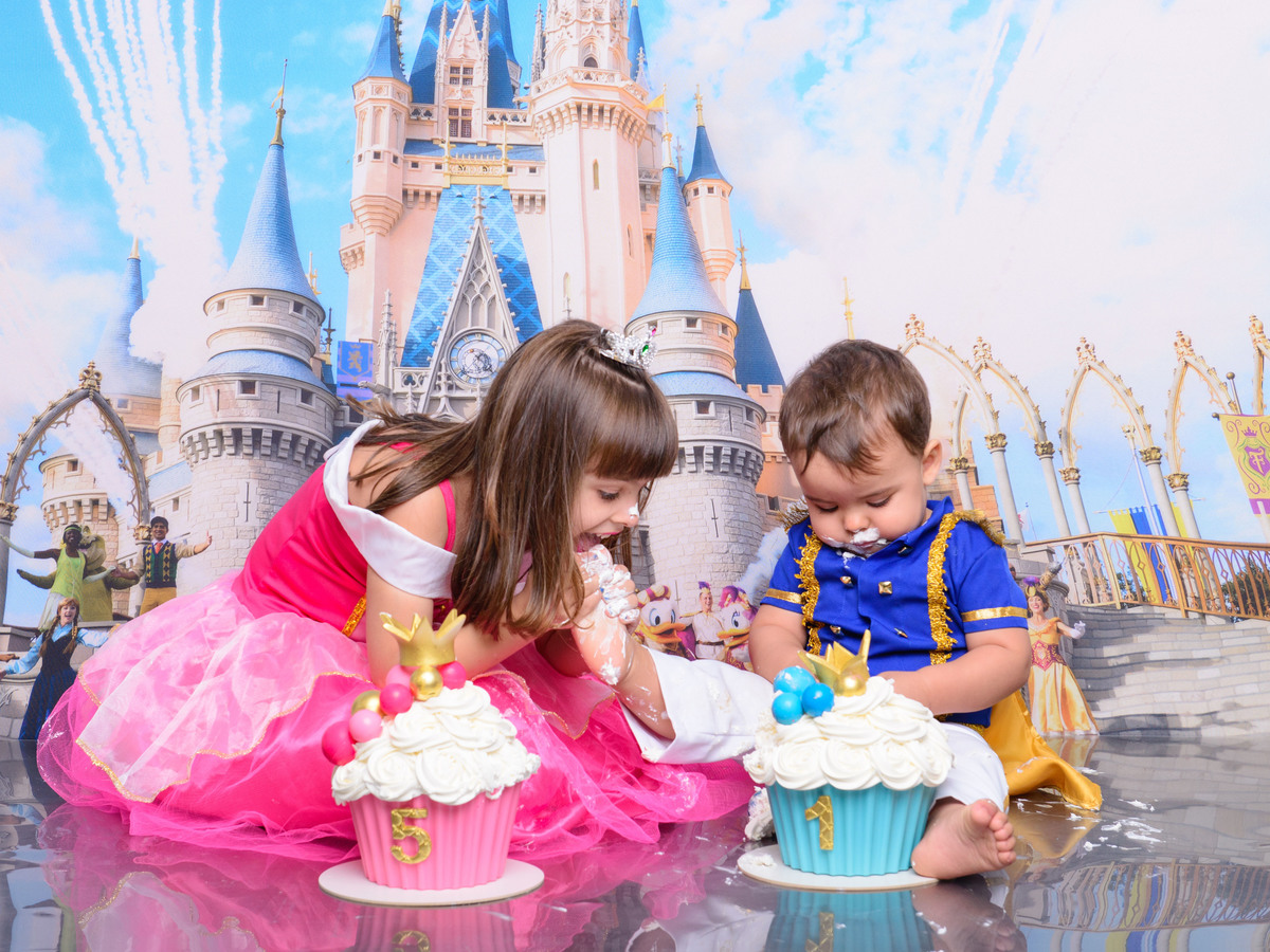 Smash the cake, irmãos, principe, princesa, disney, castelo, aniversário, sessão de aniversário, pequeno príncipe, 1 ano