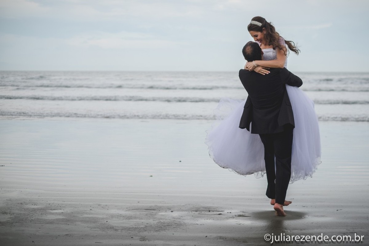 Leticia e Francisco – Trash the Dress – Guarujá