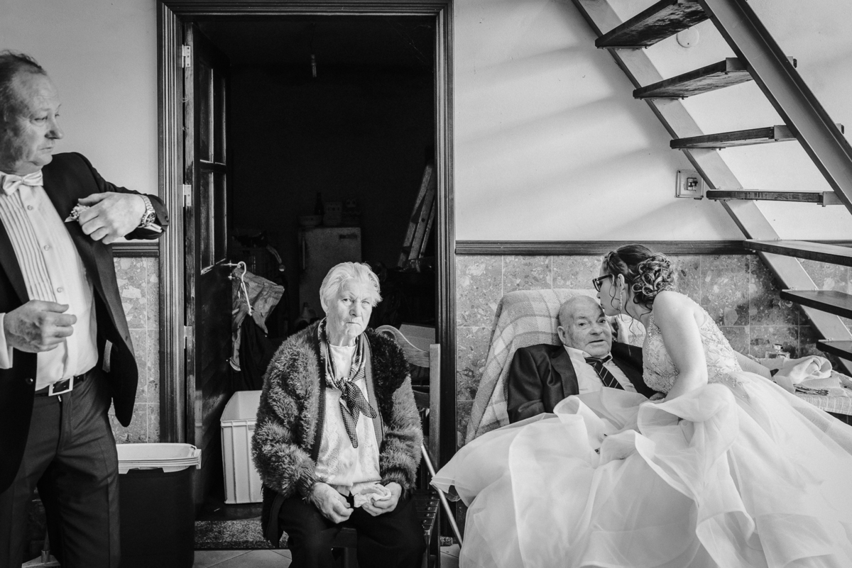 melhores fotografos de aveiro; top 10 fotografos de casamento de aveiro; melhores fotografias de casamento; daniel lobo fotografia; aveiro; noiva; casa da noiva; 
