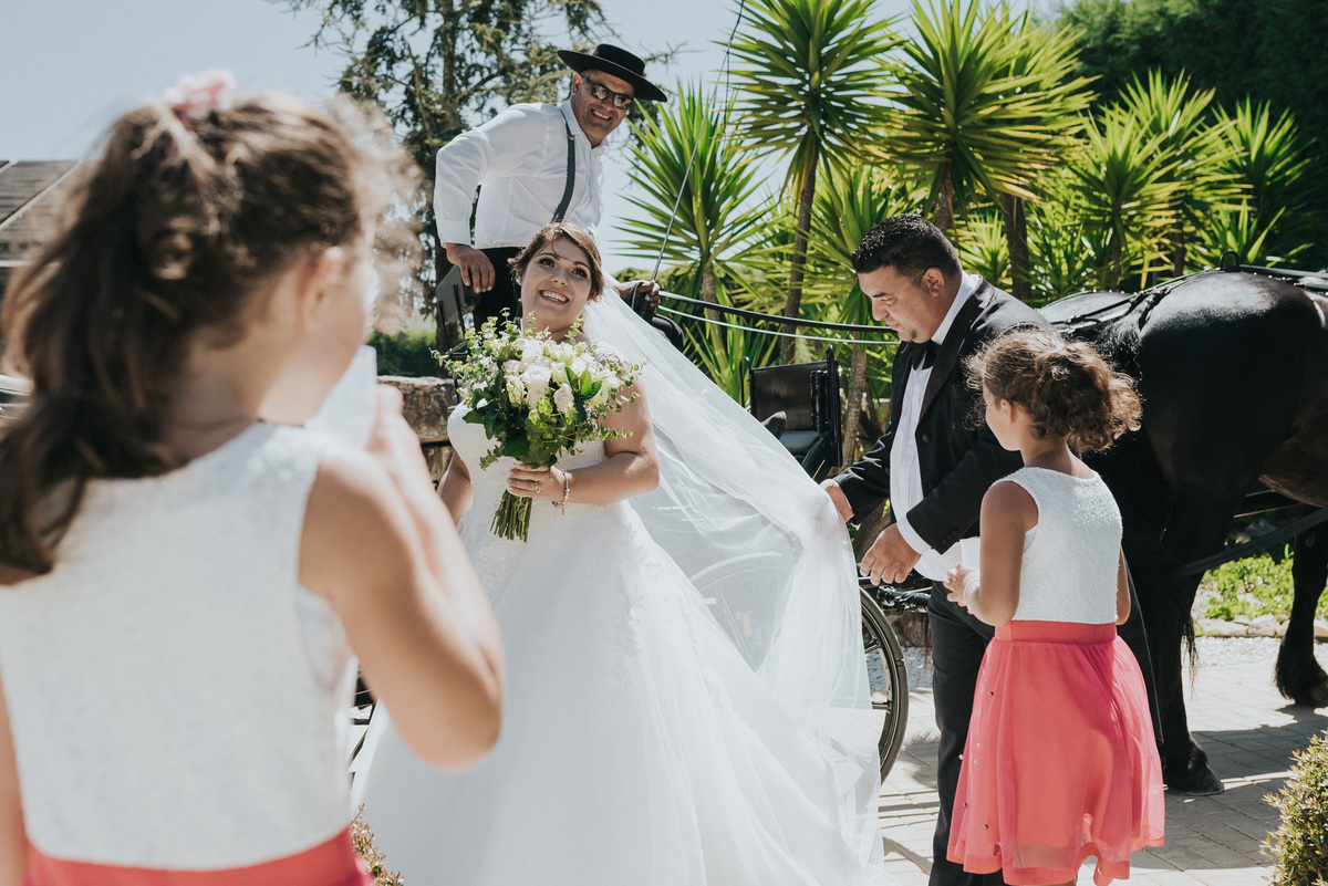melhores fotografos de aveiro; top 10 fotografos de casamento de aveiro; melhores fotografias de casamento; daniel lobo fotografia; noivo; casa de abis; aveiro