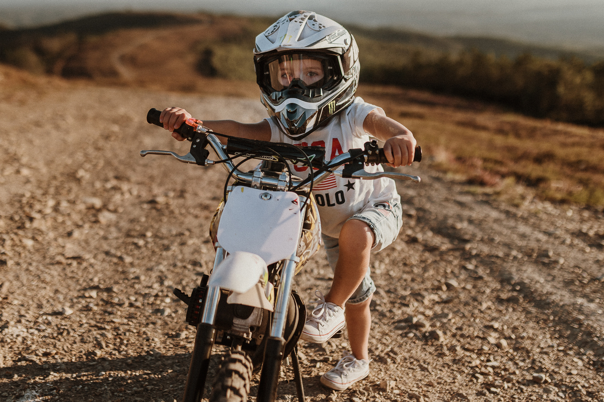 10 fotografos de casamento e familia de aveiro; melhores fotografias de familia; daniel lobo fotografia; fotografia de familia; crianças; aveiro; motas; mota; motorcycle