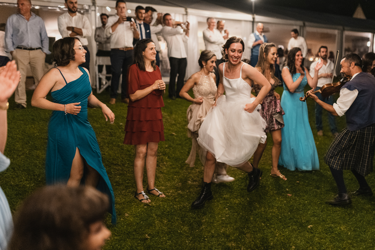 melhores fotografos de aveiro; top 10 fotografos de casamento de aveiro; melhores fotografias de casamento; daniel lobo fotografia; casamento rustico; quinta da costeira; casamento descontraido; casamento natureza; festa; folk; musica folk; banda polk