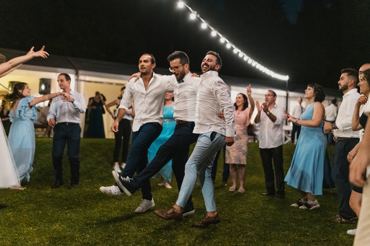 melhores fotografos de aveiro; top 10 fotografos de casamento de aveiro; melhores fotografias de casamento; daniel lobo fotografia; casamento rustico; quinta da costeira; casamento descontraido; casamento natureza; festa; folk; musica folk; banda polk