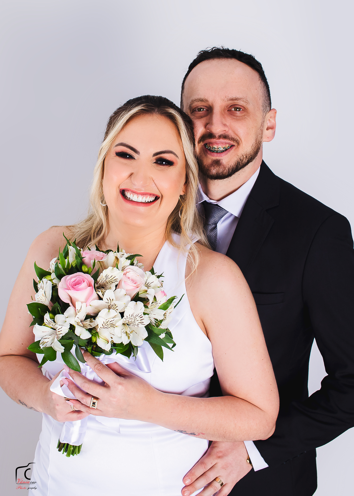 Fotos dos noivos em estúdio 