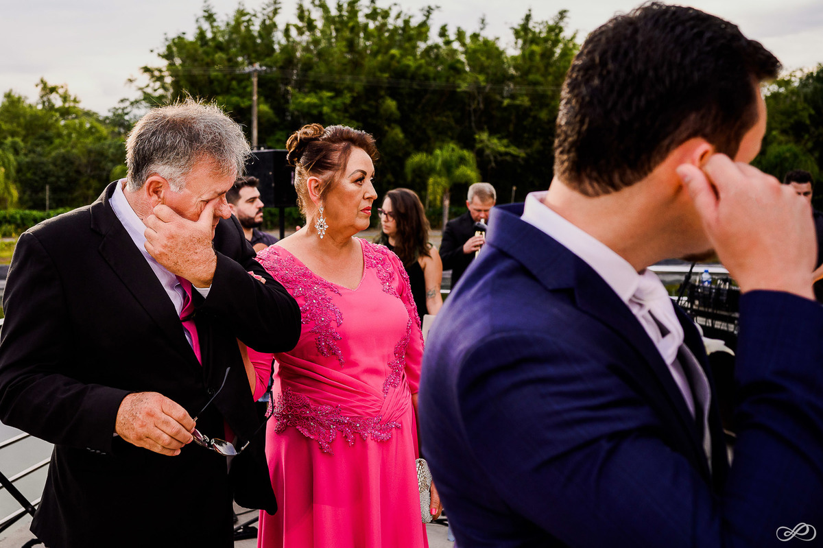 Casamento Laura e Vinícius realizado no montelago em santa maria, fotografado pelos fotógrafos Jonatan Diego e Bianca Pezzini