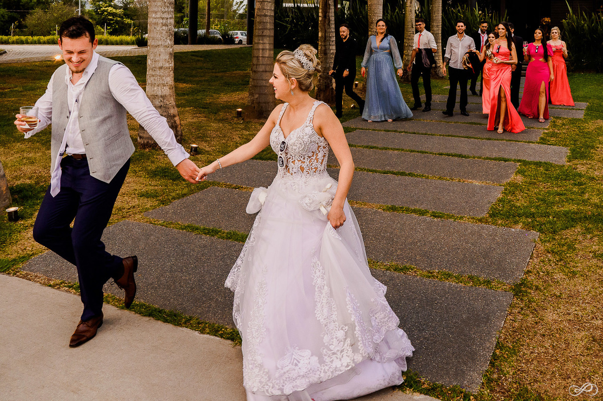Casamento Laura e Vinícius realizado no montelago em santa maria, fotografado pelos fotógrafos Jonatan Diego e Bianca Pezzini