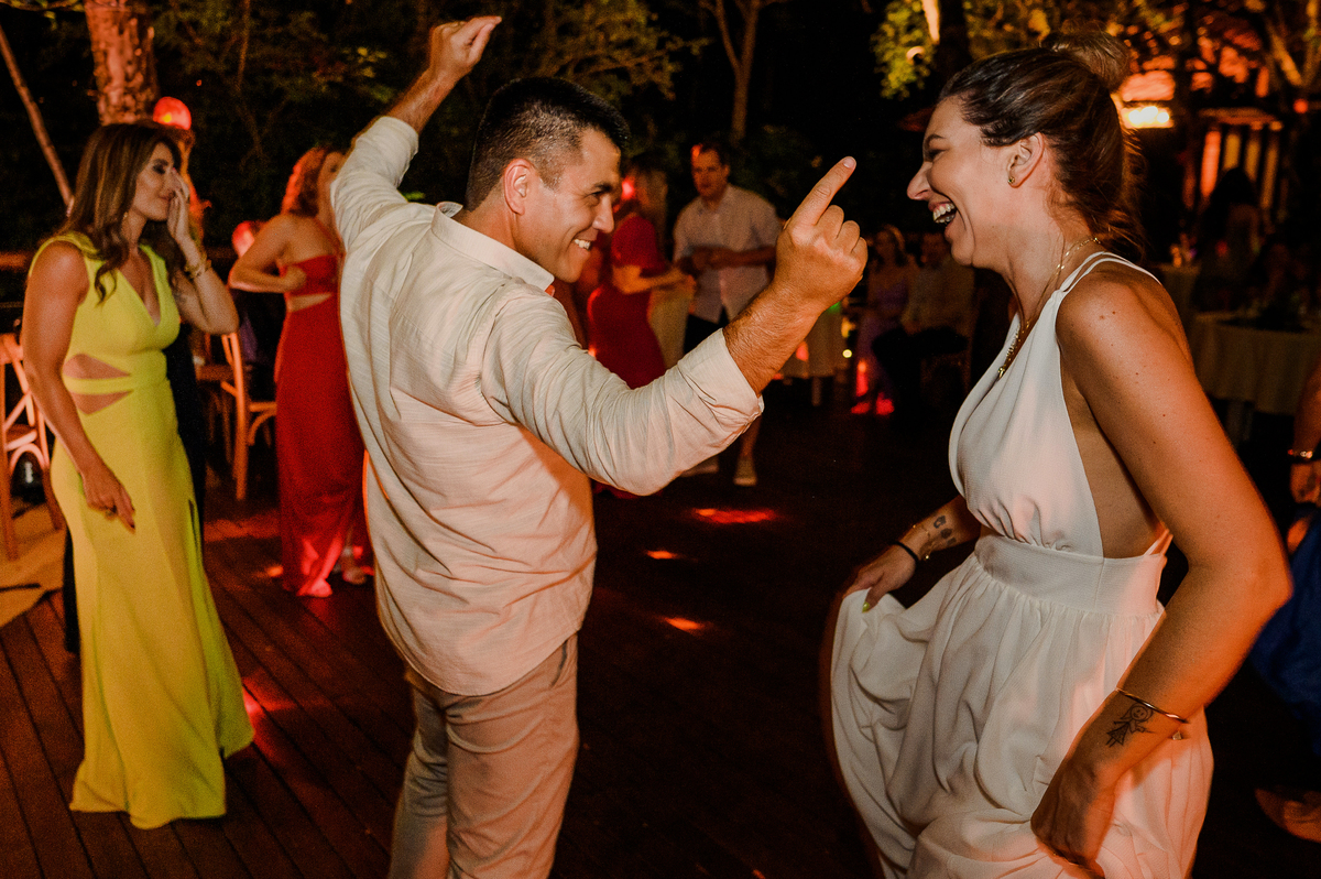 Casamento da Isaura e Lucas fotografado na cidade de Ibirubá RS pelo fotógrafo Jonatan Diego e sua assistente.