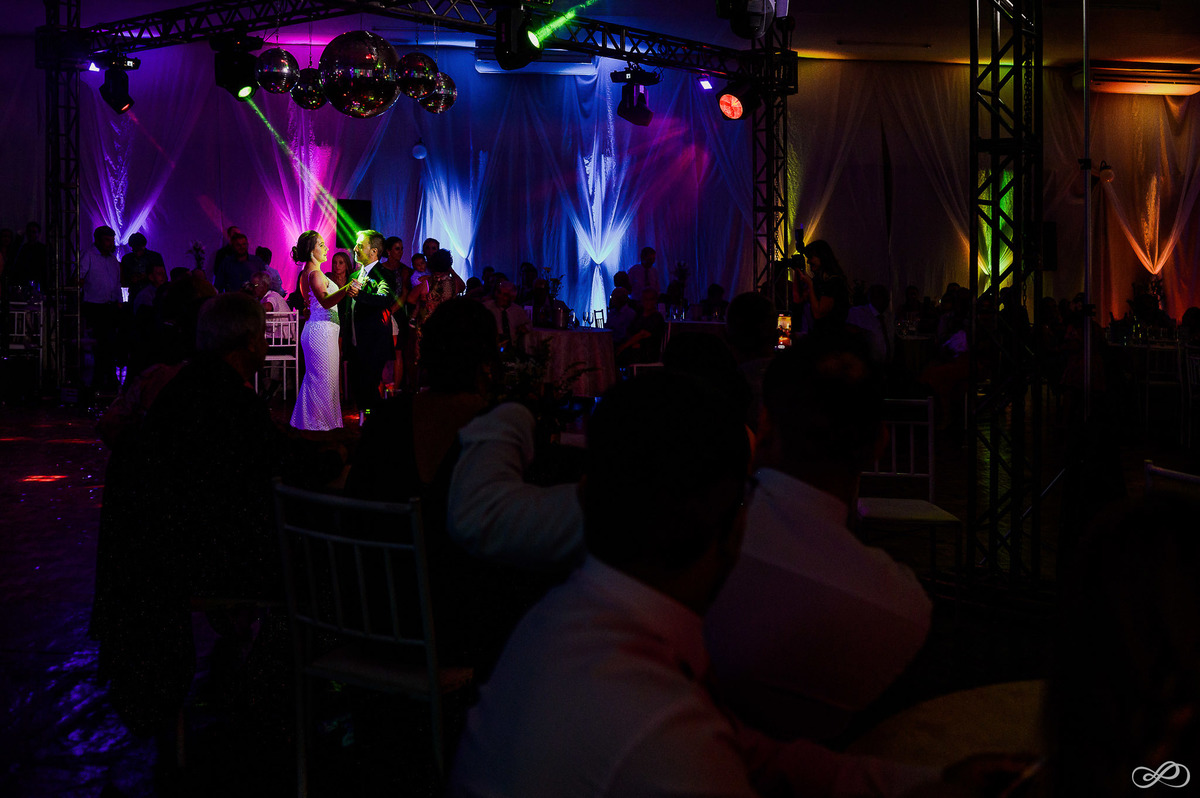 Casamento da Taís e do Tiago fotografado pelos fotógrafos Jonatan Diego e Bianca Pezzini na cidade de encantado rs