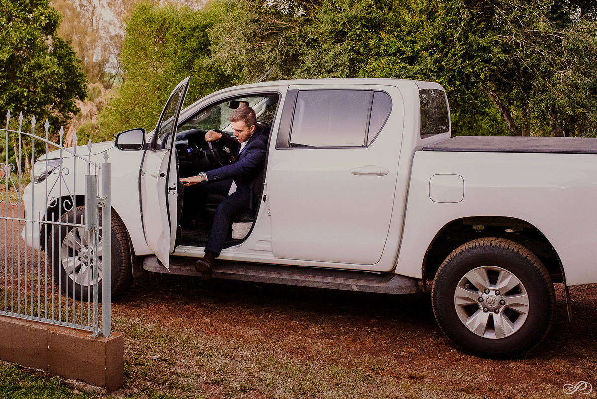 Casamento da Taís e do Tiago fotografado pelos fotógrafos Jonatan Diego e Bianca Pezzini na cidade de encantado rs