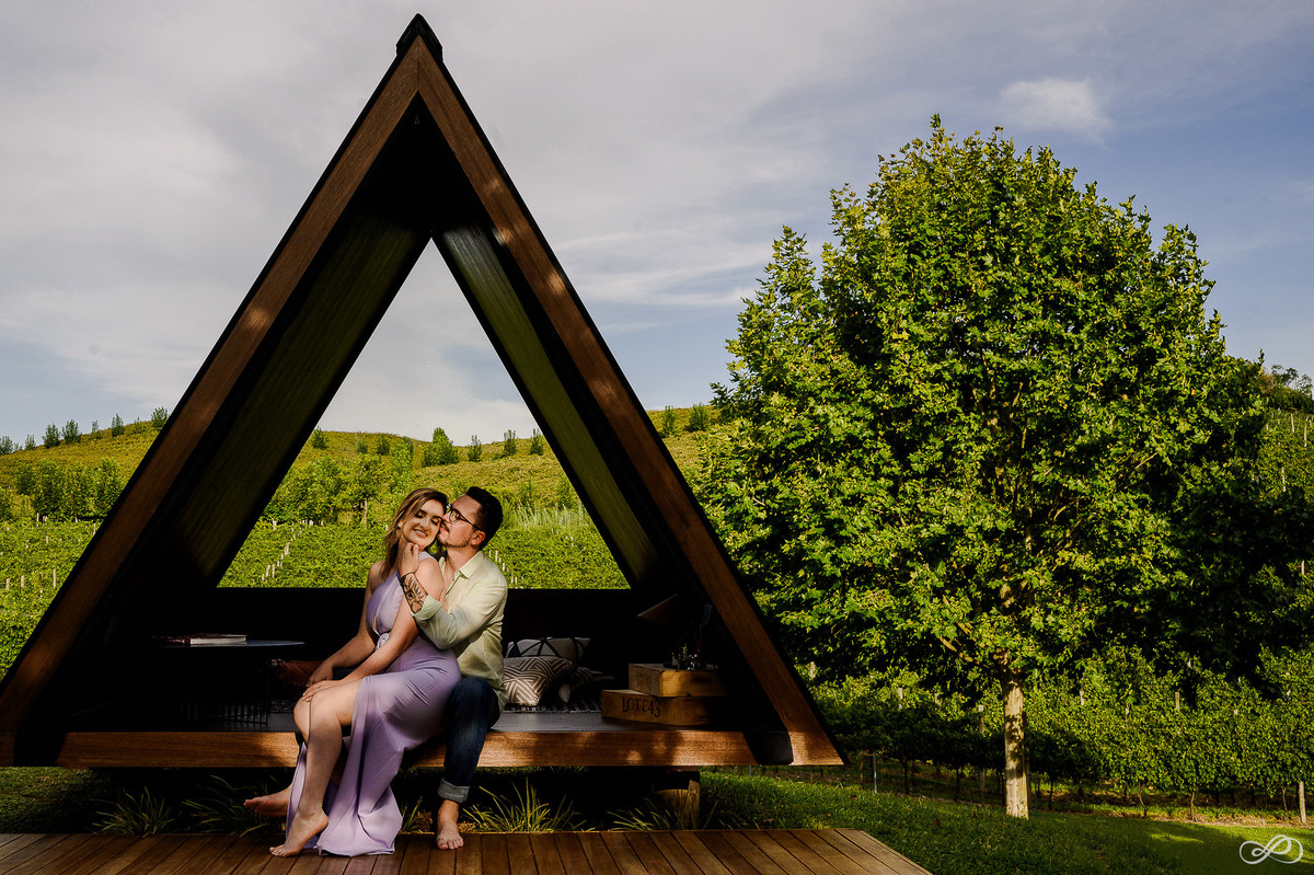 Ensaio pré casamento da Natália e do Lucas, fotografado pelo fótografo Jonaran Diego na vinícola miolo em bento gonçalves RS