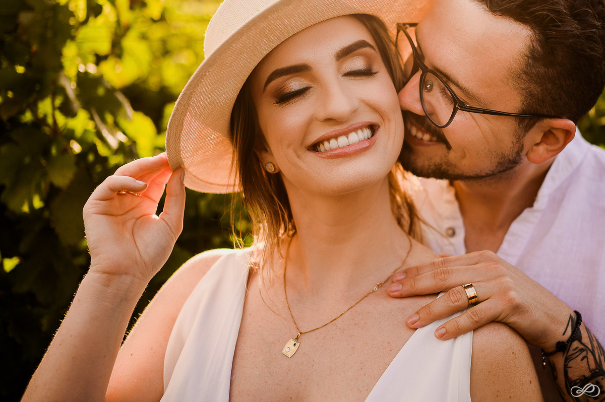 Ensaio pré casamento da Natália e do Lucas, fotografado pelo fótografo Jonaran Diego na vinícola miolo em bento gonçalves RS