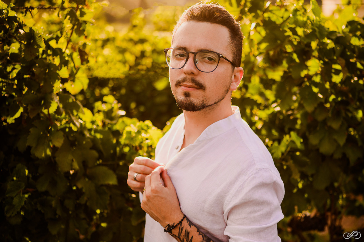 Ensaio pré casamento da Natália e do Lucas, fotografado pelo fótografo Jonaran Diego na vinícola miolo em bento gonçalves RS