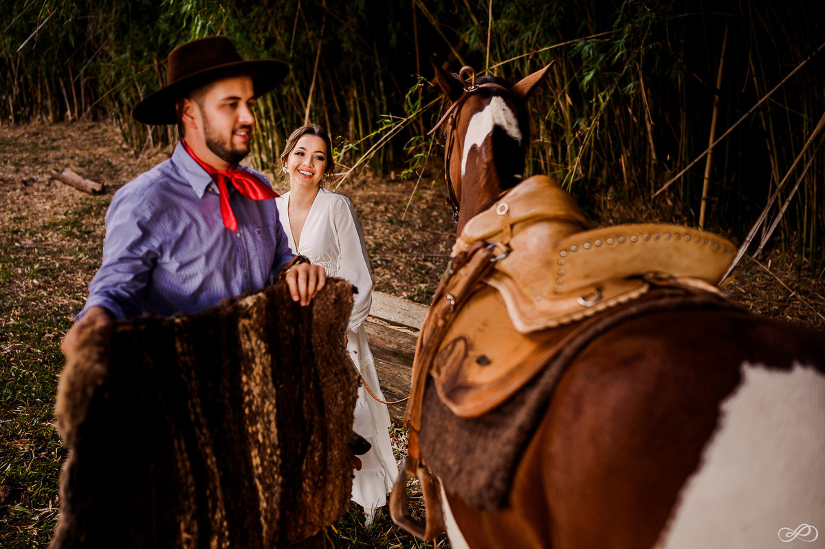 Ensaio pré casamento da Bruna e do Gabriel fotografado em fortaleza dos valos rs pelo fotógrafo Jonatan Diego